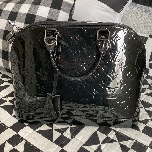 Louis Vuitton Handbags - Sold🖤 Louis Vuitton Alma PM Magnetique